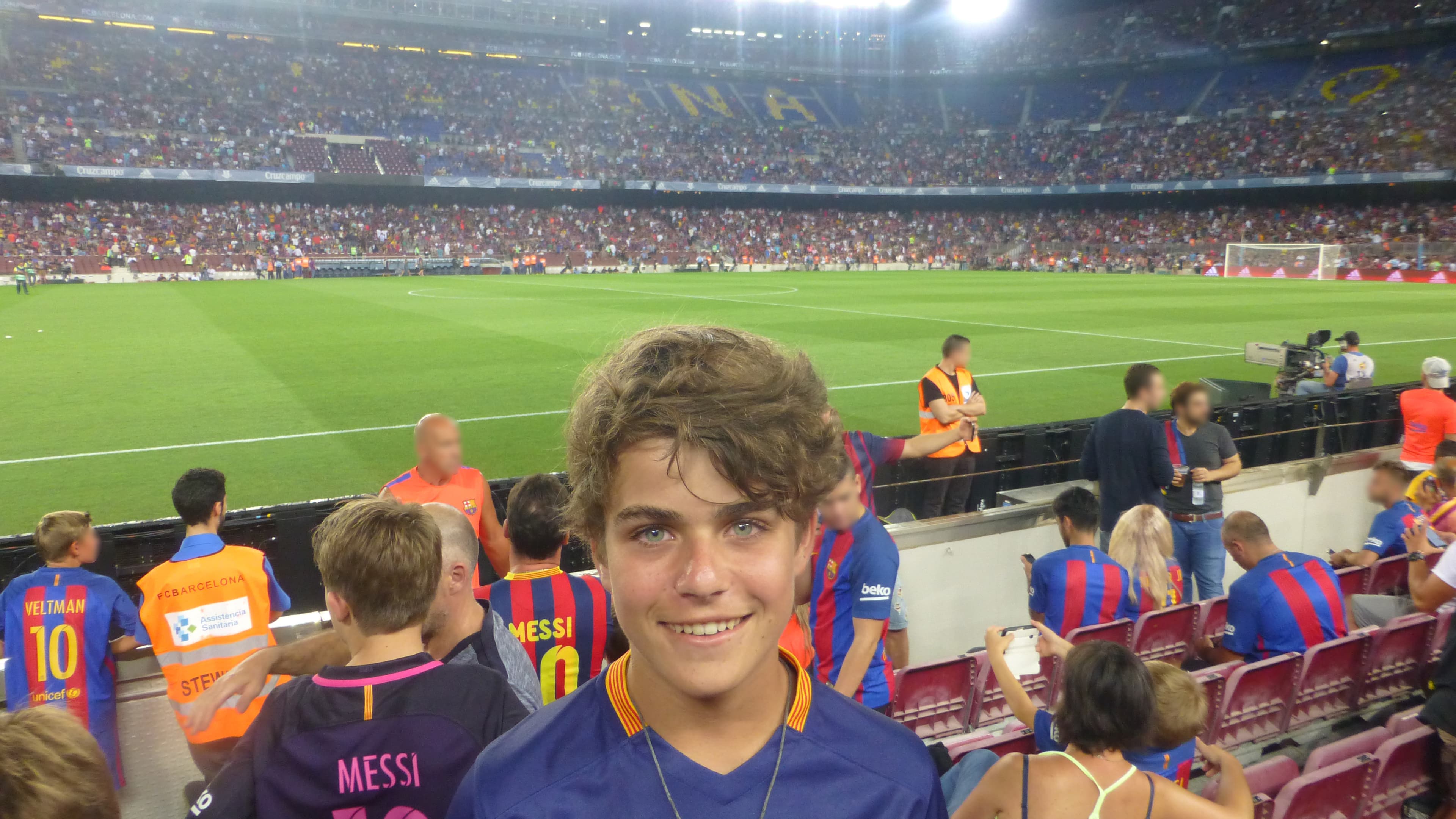 En el estadio analizando el juego