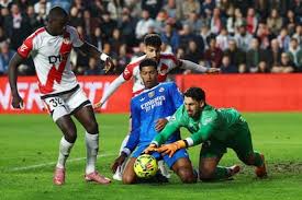 La pareja de laterales que frenó al Madrid: Ratiu y Chavarría